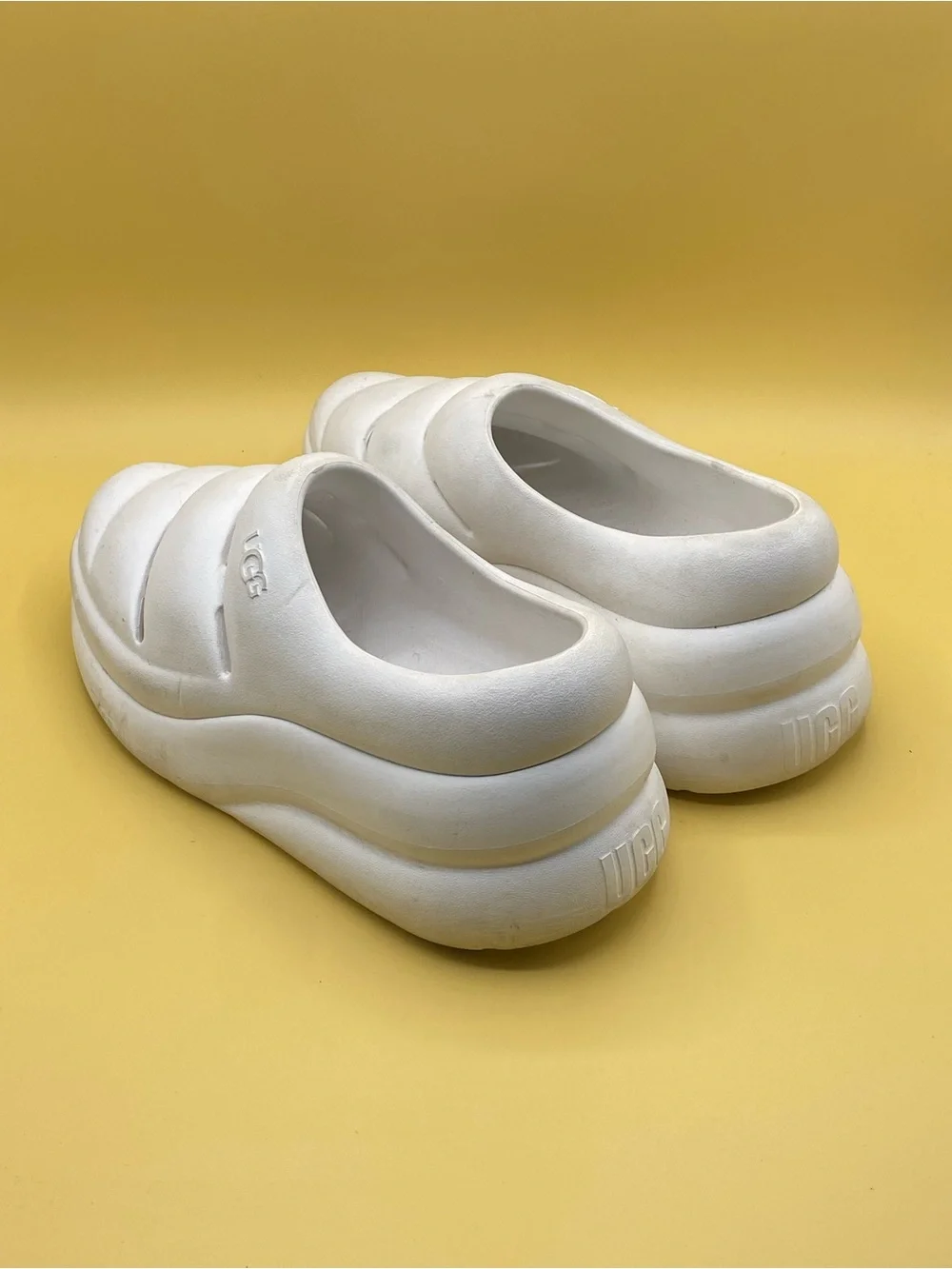 UGG White Quilted Slip-On Platform Clogs - Picture 3 of 4